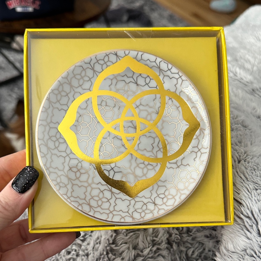 Kendra Scott NIB decorative dish